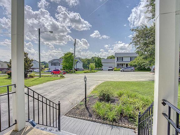 3rd image of 406 Millwheel Dr