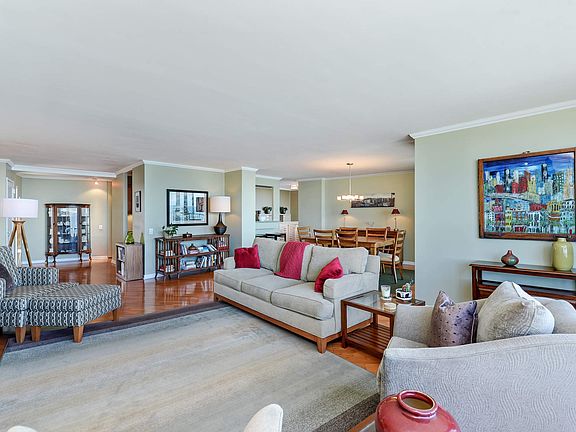 Living Room/Dining Room