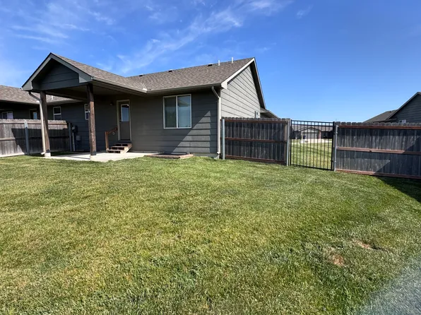 5537 N Lycee Ct, Bel Aire, KS 67226