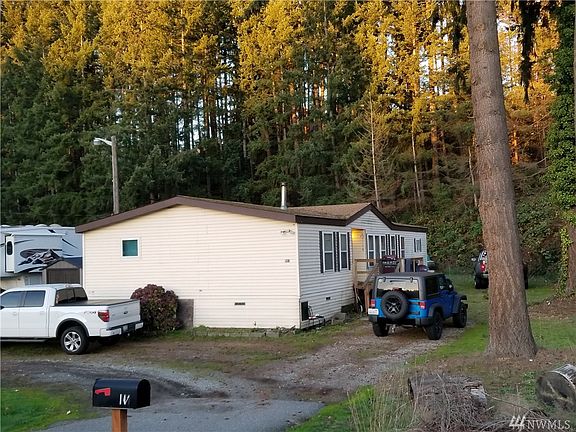5th image of 907 128th St SE
