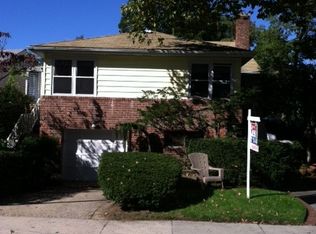 20833 32nd Ave, Flushing, NY 11361