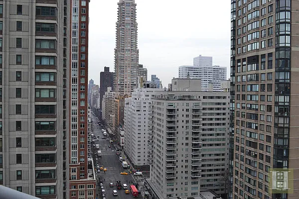 Rented by Halstead Real Estate | media 29