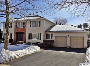 10 Ruset Ln, Farmingdale, NJ 07727
