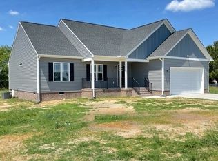 104 Mitchells Ln, Tappahannock, VA 22560