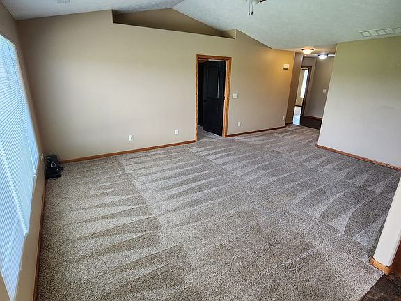 2nd image of 3748 Norseman Ave