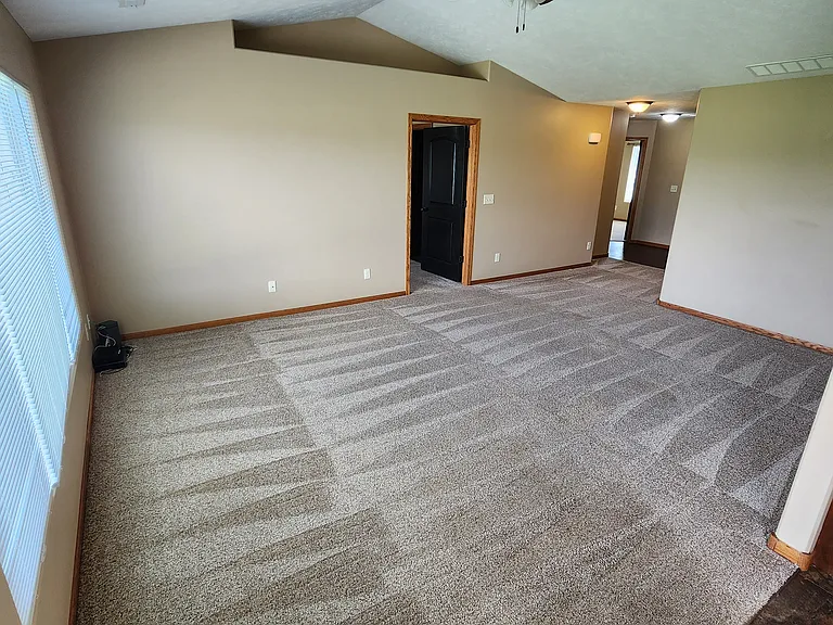 3748 Norseman Ave — Photo 2