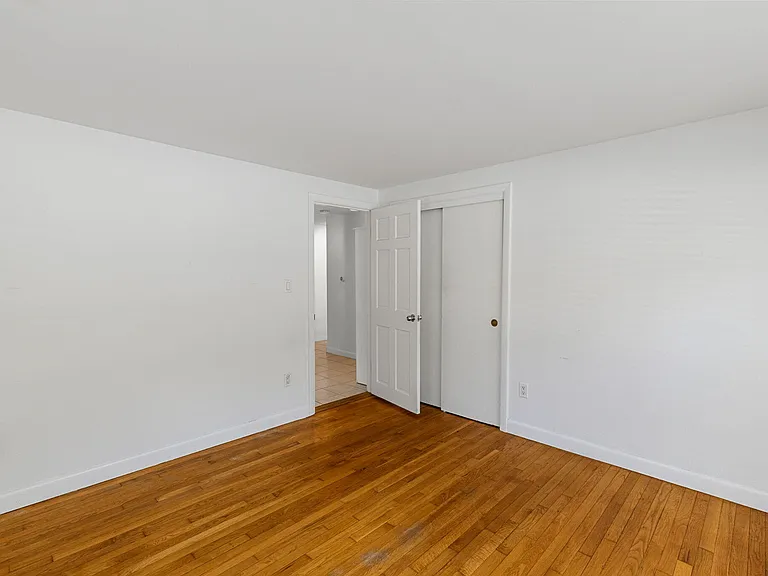 351 Swift Ave — Photo 21