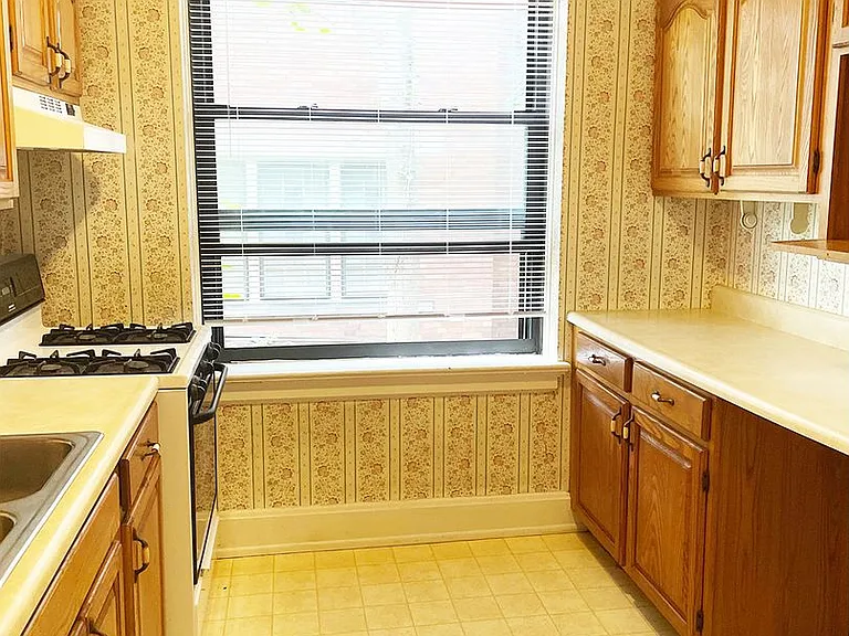 3654 Middleton Ave — Photo 10