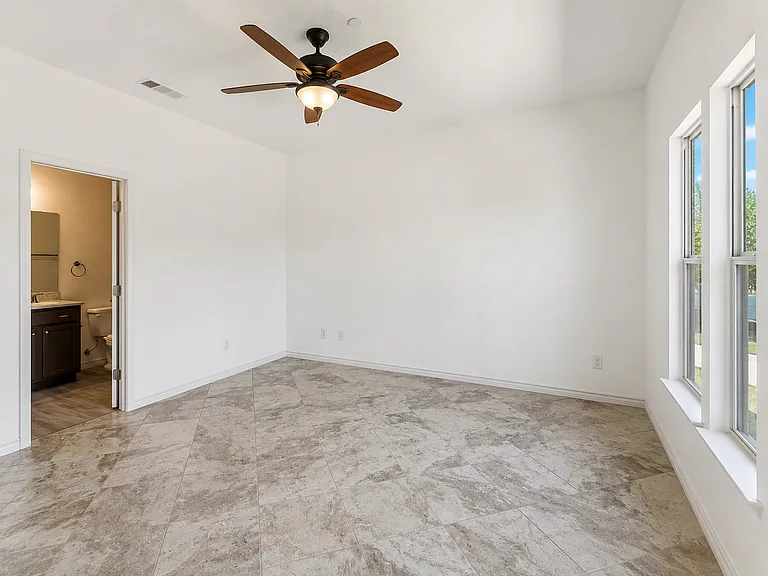 5900 Stone Mountain Rd — Photo 4
