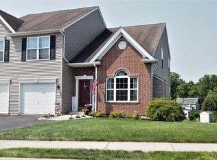 4061 Hemlock Dr N, Coplay, PA 18037
