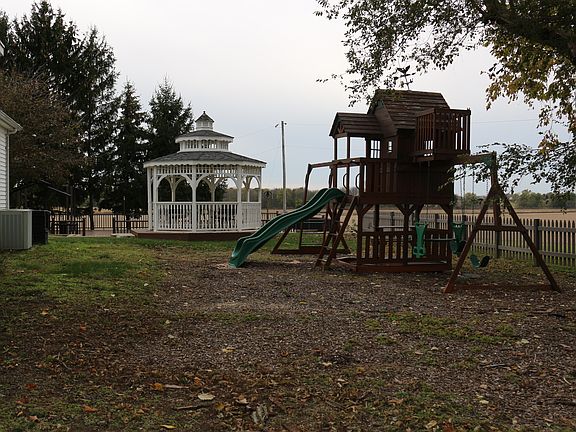 2nd image of 8473 State Route 41 NW