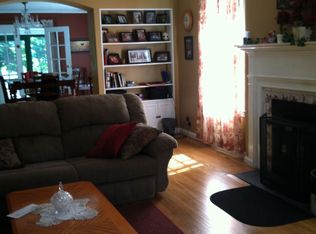 1543 Kew Rd, Cleveland Heights, OH 44118