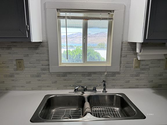 4th image of 14 Elm Ct
