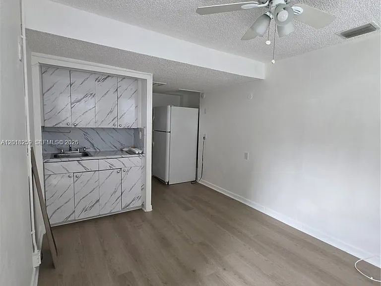 4601 SW 5th St — Photo 20