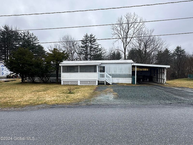 2nd image of 32 Scott Street