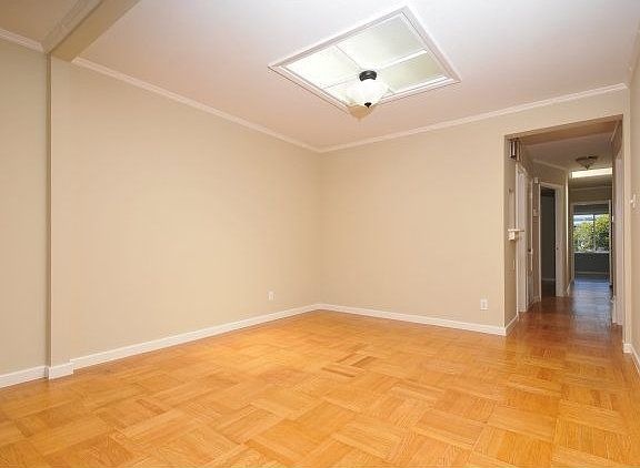 4th image of 375 Hale St