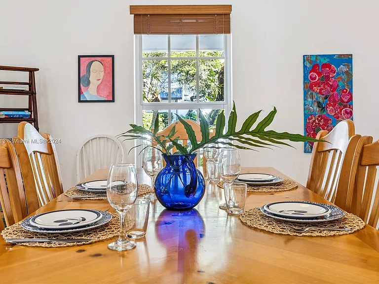 10130 SW 70th Ave — Photo 13