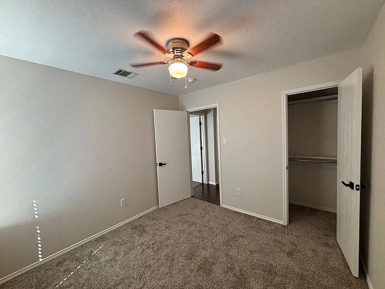 2748 Wakecrest Dr — Photo 12