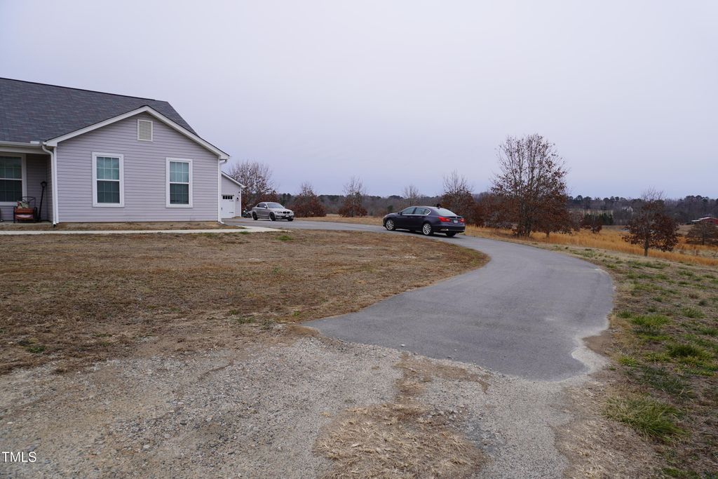 1850 Gillburg Rd, Henderson, NC - View 2