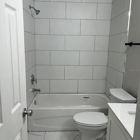 7621 Colonial Ct — Photo 14