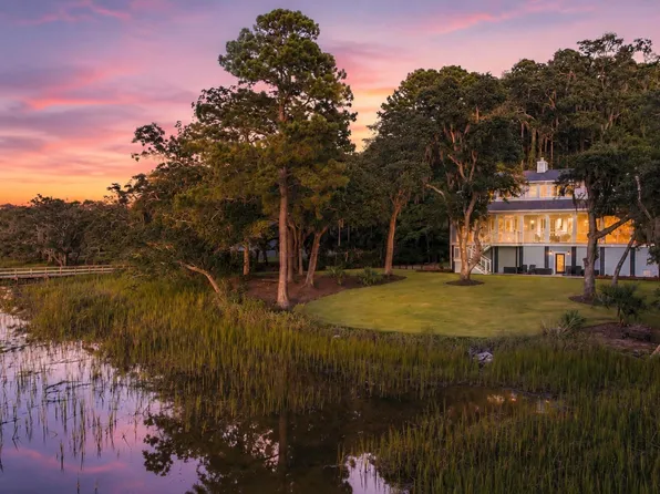 1358 Polly Point Rd, Wadmalaw Island, SC 29487