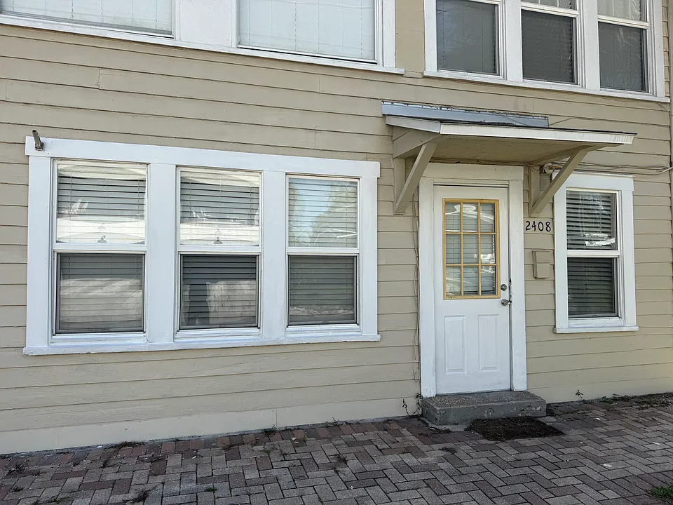2408 W Texas Ave