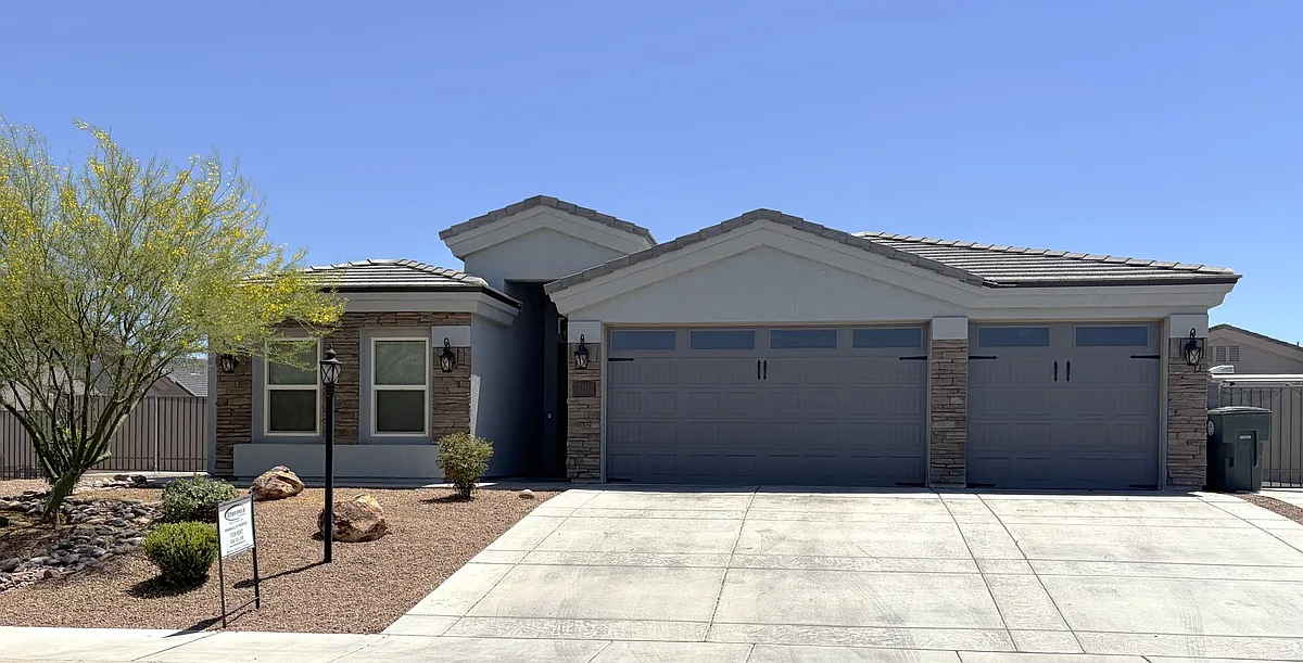 Building Photo - 2244 Dollarhide Dr