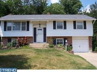 54 Charter Oak Ln, Marlton, NJ 08053