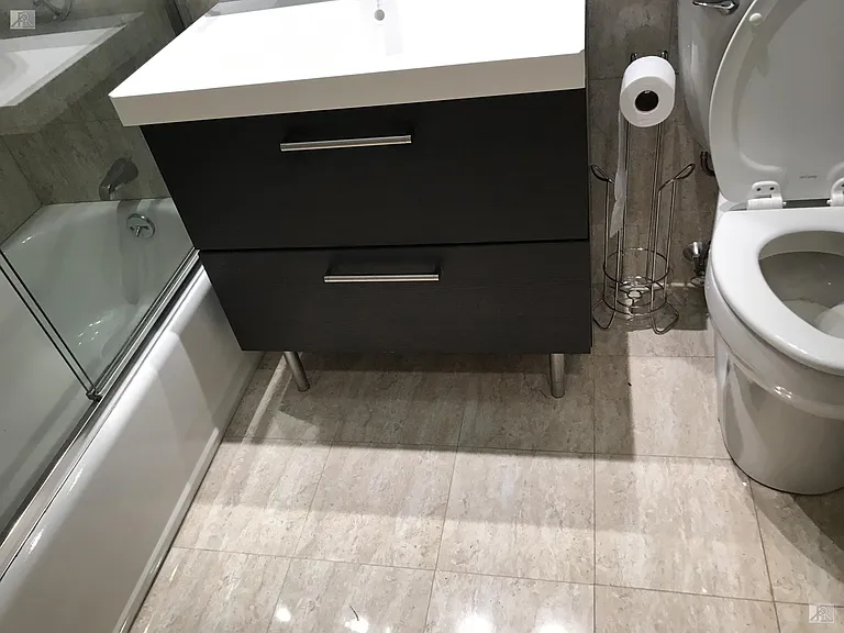 BEAUTIFUL BATHROOM FLOORING!