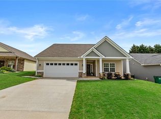 419 Highland Pointe Dr, Alto, GA 30510