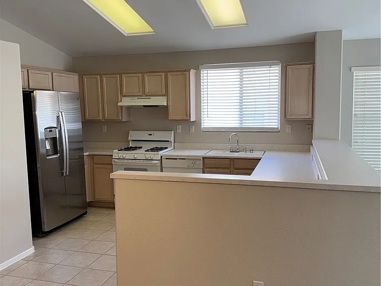 8056 Sweet Clover Ct — Photo 7