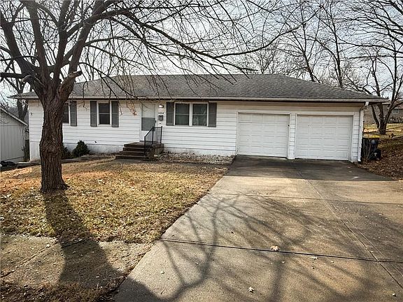 3rd image of 10708 Indiana Ave