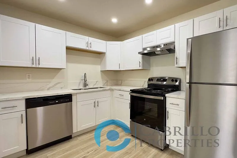 Building Photo - 8453 Carlisle Dr #10