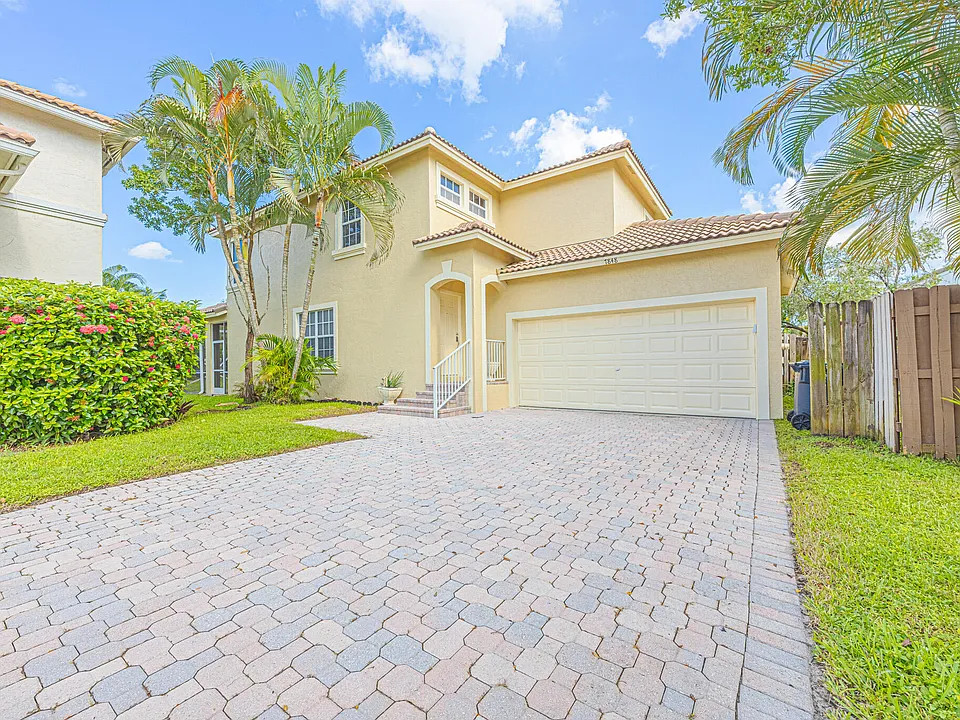 1848 Capeside Cir