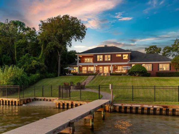 15 Plantation Oaks Dr, Mary Esther, FL 32569