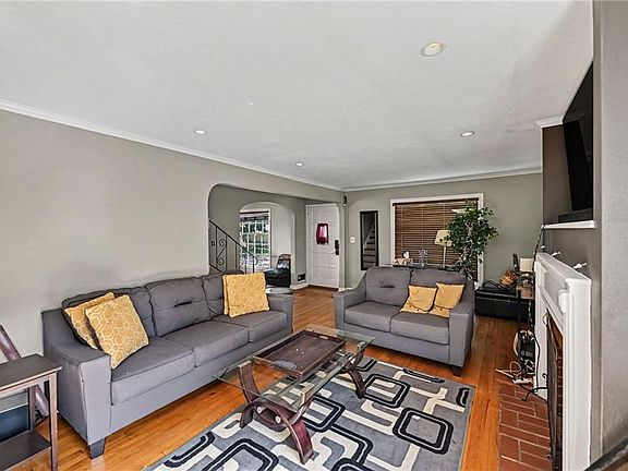 5th image of 7440 Harrison St