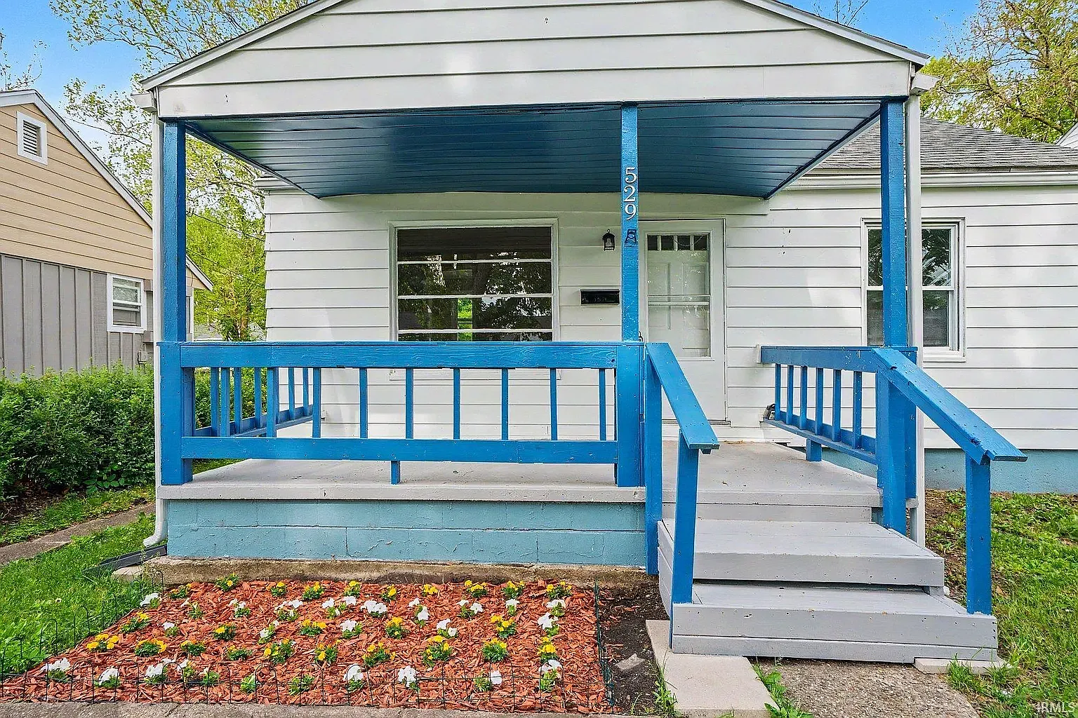 2 bed, 812 sqft, $1,150 — Photo 1