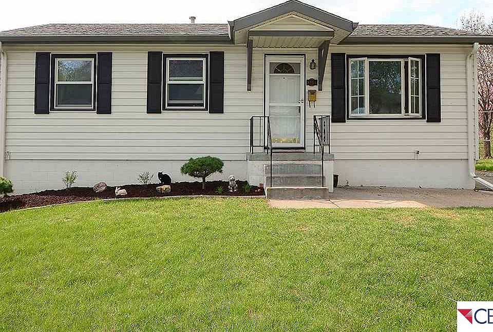 1st image of 8966 Laurie Cir
