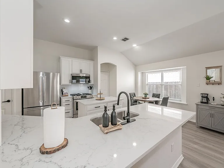 9040 Weller Ln — Photo 11