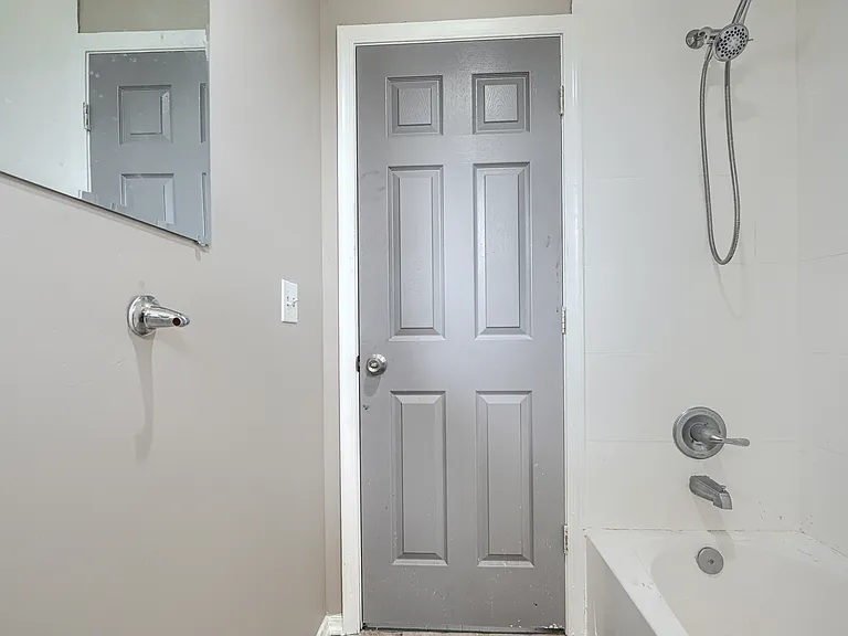 3308 Elgin Ave #3B — Photo 10