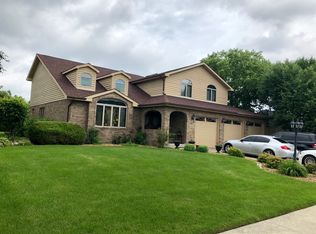1039 Cornwallis Ln, Munster, IN 46321