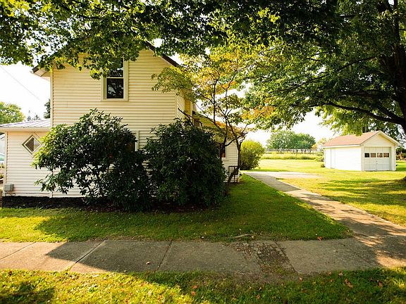 4th image of 12095 Lecrone Ave