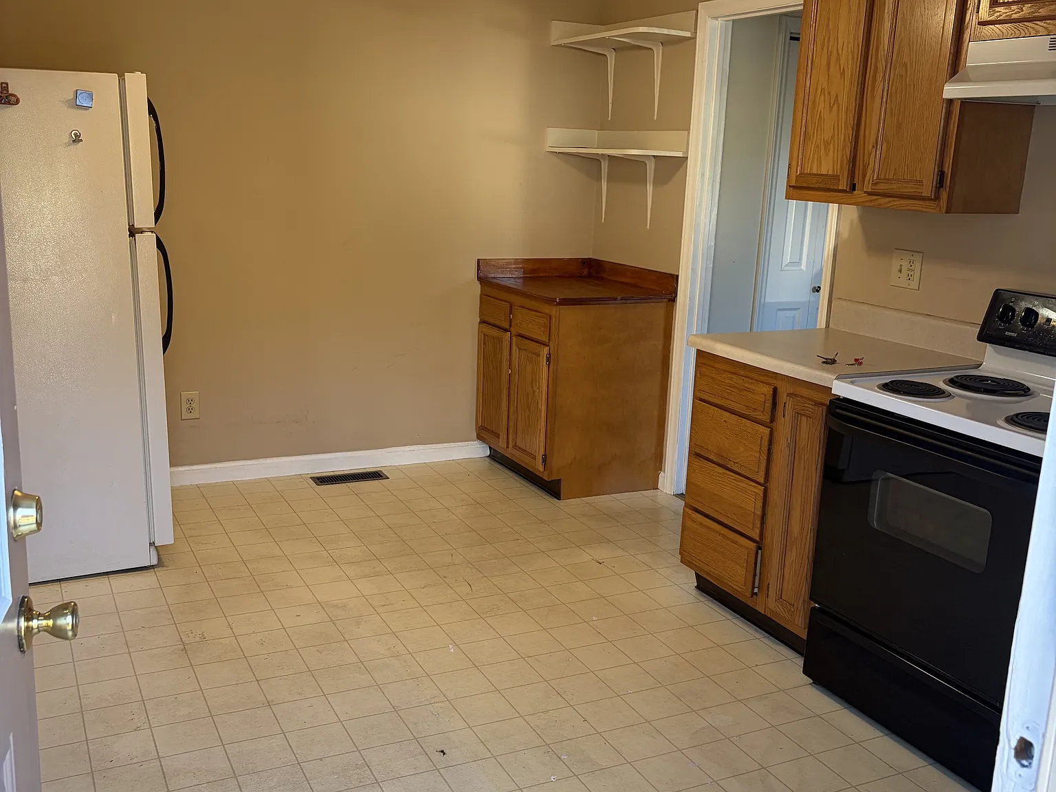 104 Pine Street - 2 — Photo 2