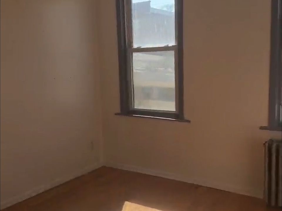 1st image of 21102 75th Ave Floor 4