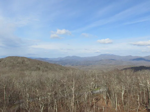 539 Craggy Pt, Sugar Mountain, NC 28604