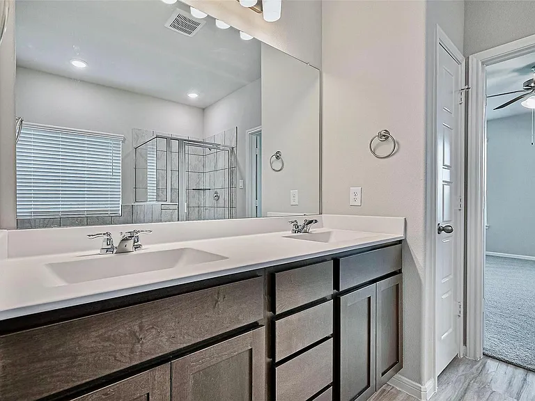 27231 Blue Pool Dr — Photo 15