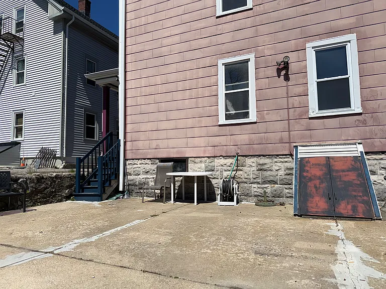 550 Winter St #1 — Photo 19