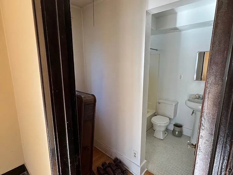 413 N Main St #22 — Photo 6