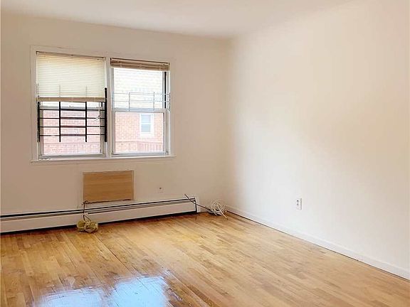 4th image of 14-35 131st St #2
