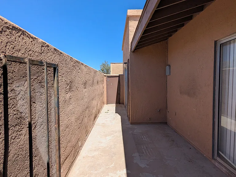 1477 E 27th Ave #1 — Photo 3